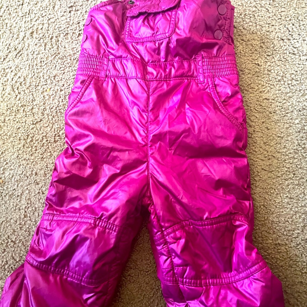 Used once baby gap snow bib great condition